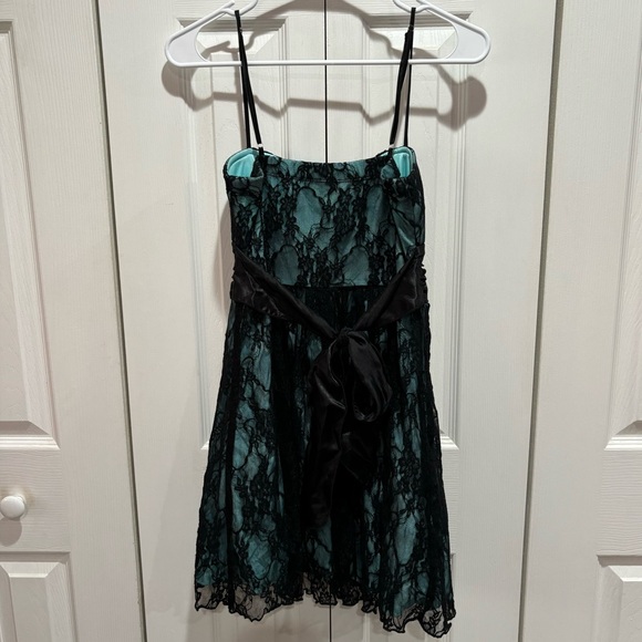 SPEECHLESS Women’s Floral Lace Adjustable Spaghetti Strap Dress - blue, size M - Picture 3 of 4